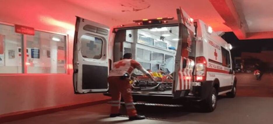 Lo golpean por resistirse a un asalto