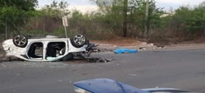 Dos personas pierden la vida y una más resulta lesionada en accidente