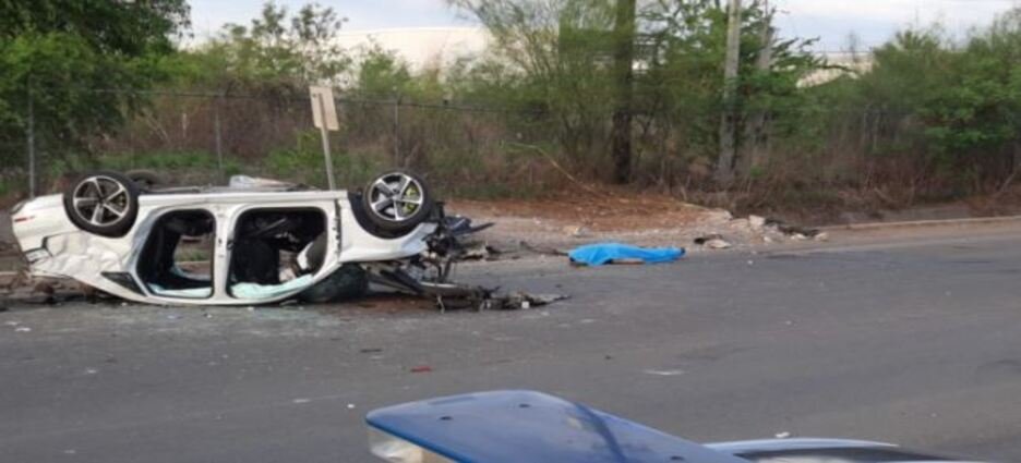 Dos personas pierden la vida y una más resulta lesionada en accidente