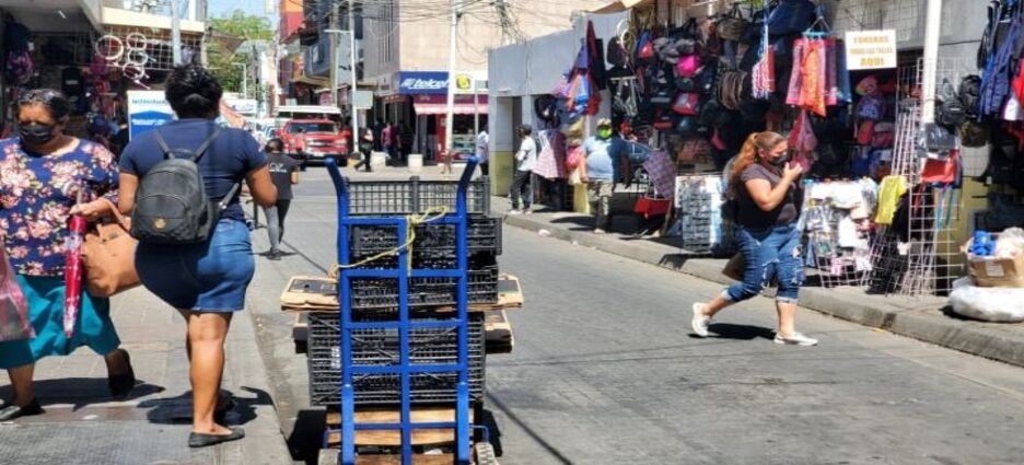 Comerciantes dicen que tienen pocas ventas por las vacaciones