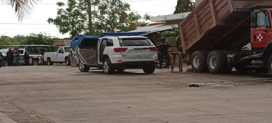 Atacan a ocupantes de camioneta en la Colonia Buenos Aires