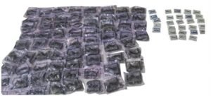 Luego de una persecución abandona bolsa con marihuana