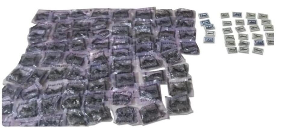 Luego de una persecución abandona bolsa con marihuana