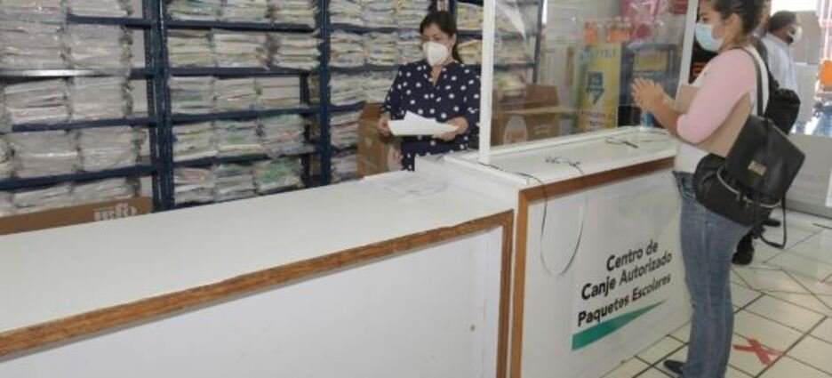 El 22 de agosto se realiza la entrega de Uniformes y Útiles escolares