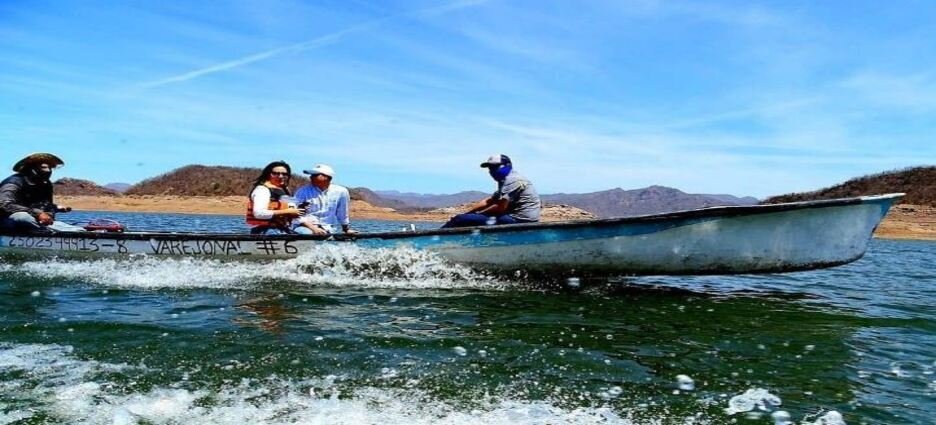 Entregan motores marinos a 322 cooperativas en el estado