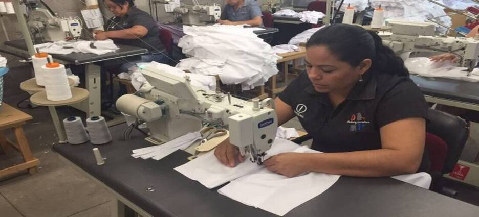 Reactivación económica por elaboración de uniformes