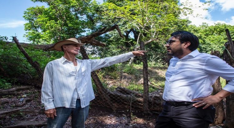 El alcalde atiende necesidades en Las Tapias y Costa Rica