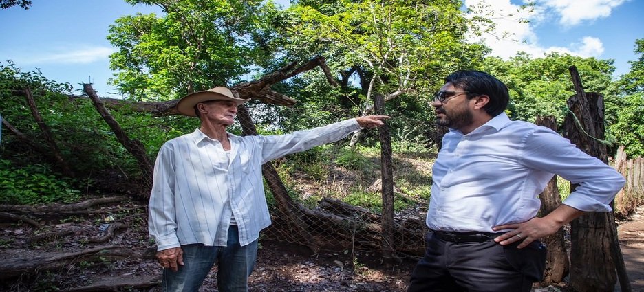 El alcalde atiende necesidades en Las Tapias y Costa Rica