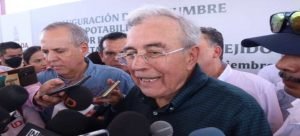 El gobernador anuncia rehabilitación de centros de salud