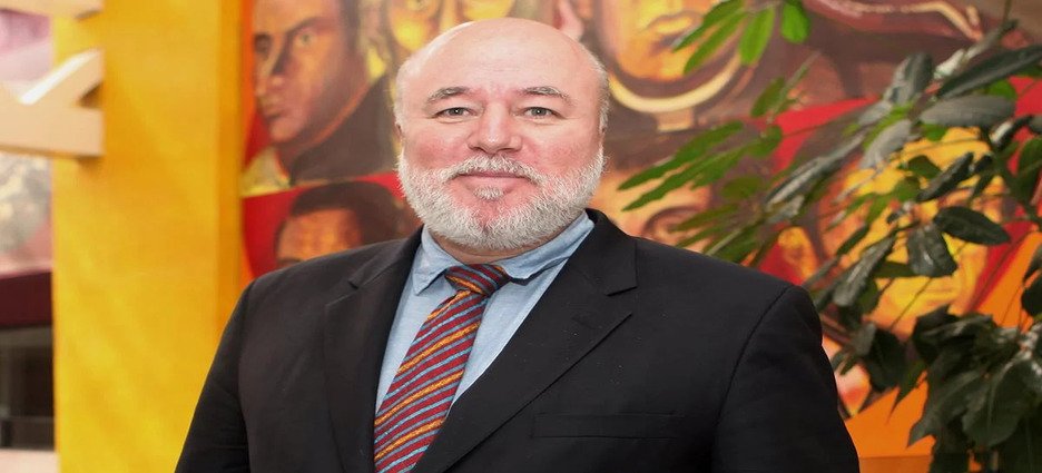 Al parecer Cortés Mendoza se habría reunido con Clouthier para dialogar sobre los problemas que atraviesa el país