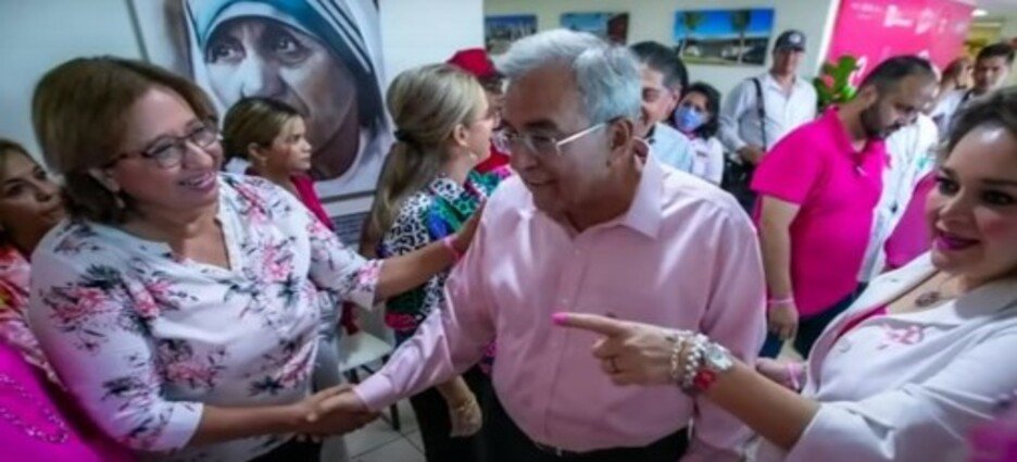 El gobernador se compromete a entregar unidad móvil al DIF para realizar mastografías