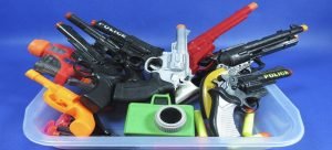 Acuerdan no vender pistolas de juguete en la ciudad