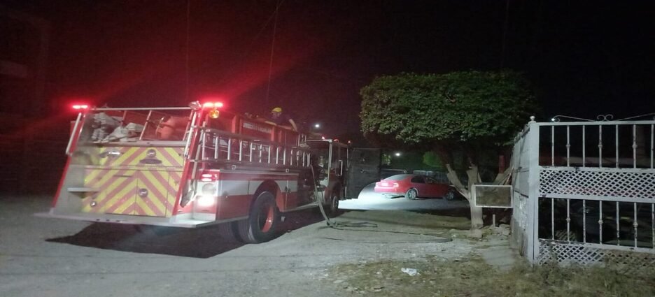 Bomberos atienden un conato de incendio en la Colonia Guadalupe Victoria