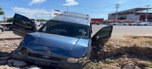 Fuerte accidente deja tres personas lesionadas en Guamúchil