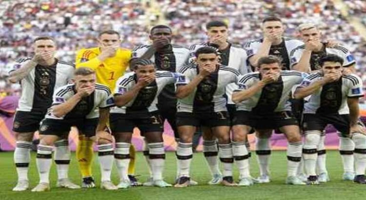 Alemanes retan a la FIFA con protesta