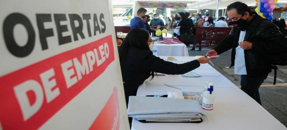 En culiacán es difícil cubrir una vacante por la falta de interés