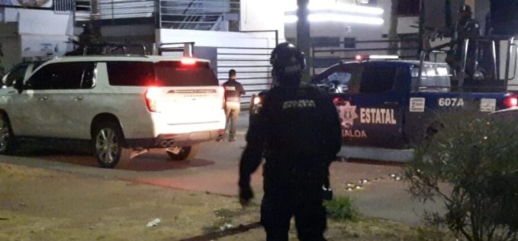 Elementos de seguridad realizan cateos en viviendas en Culiacán