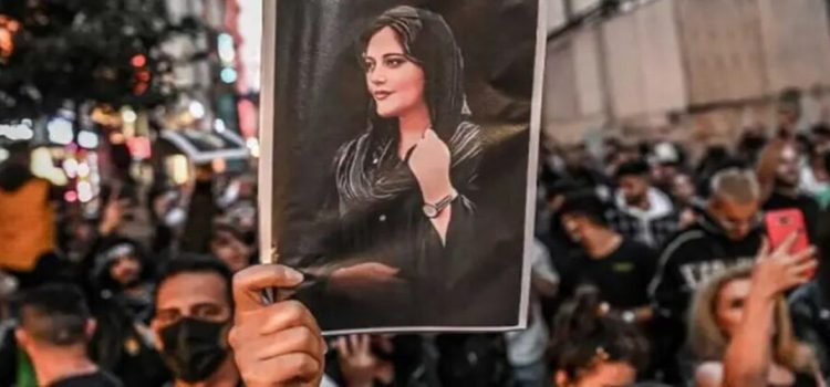 Decide Irán abolir la policía de la moral