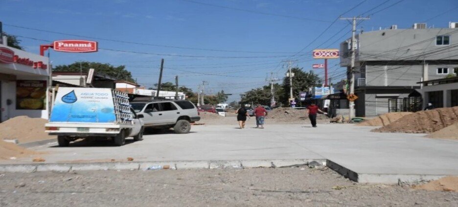Entregan préstamos a comerciantes de Culiacán