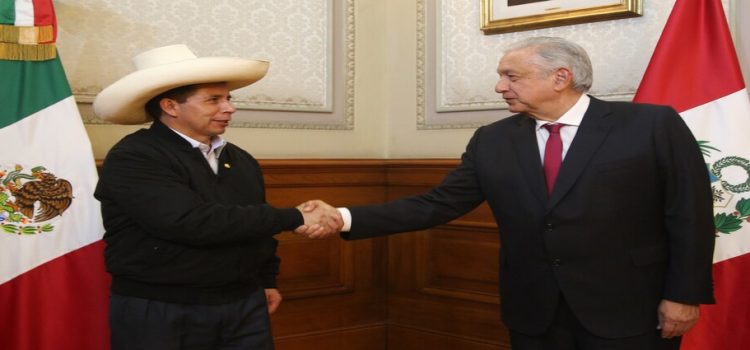 AMLO solo reconoce a Pedro Castillo como presidente de Perú