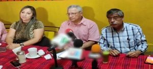 Plantón ante el Palacio de Gobierno para demandar viviendas