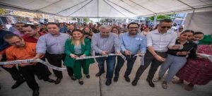 Rubén Rocha inaugura la pavimentación de tres calles en Culiacán