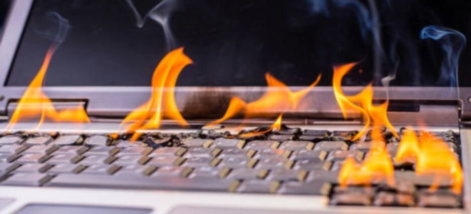 Explosión de una laptop provoca incendio en una vivienda