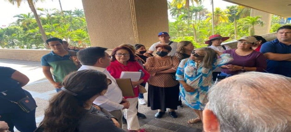 Víctimas de Inverplux esperan la intervención del Gobernador Rubén Rocha Moya