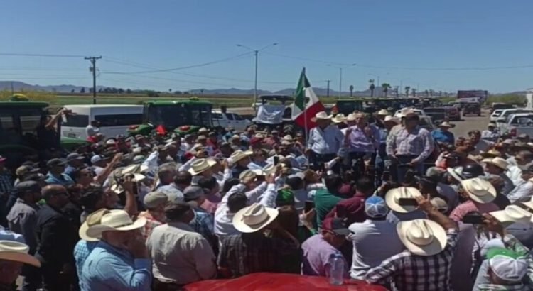 Agricultores de Sinaloa tomaron la planta de Pemex