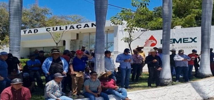 Productores liberan las instalaciones de Pemex en Culiacán