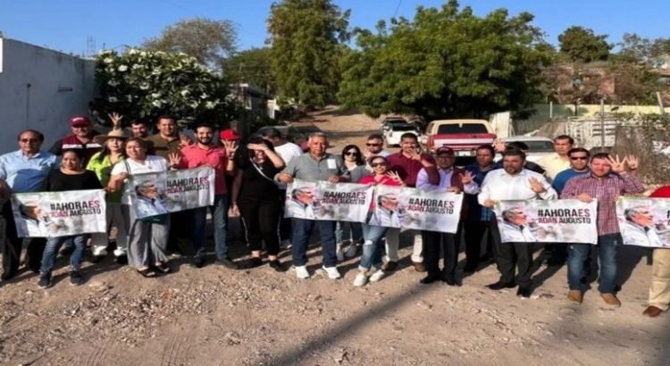 Promueven a Adán Augusto López Hernández en Culiacán