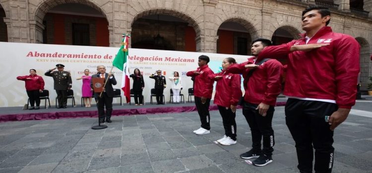 AMLO abandera a la delegación mexicana que participará en los Juegos Centroamericanos