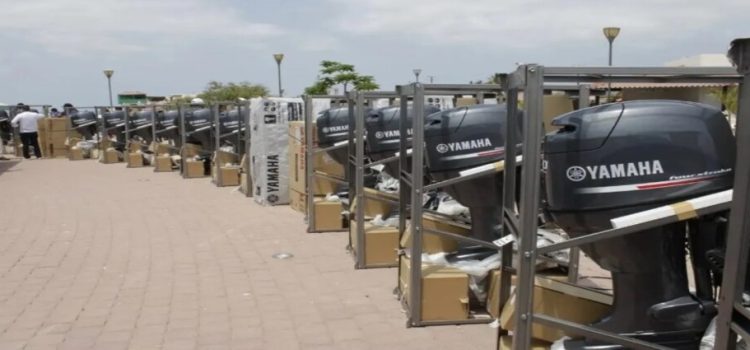 El gobierno de Sinaloa entregó 519 motores marinos a pescadores de bahía