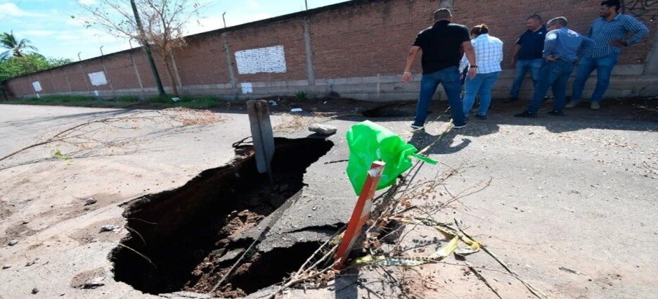 Aparece socavón en el Dren Bacurimí