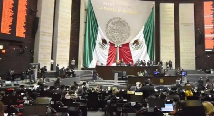 Van 467 diputados y 88 senadores por la reelección