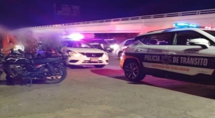 Mujer resulta lesionada tras ser impactada por un automovilista en la Calzada Aeropuerto