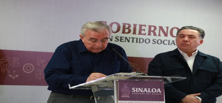 Rocha Moya firmó iniciativa de Ley para aplicar la Revocación de Mandato