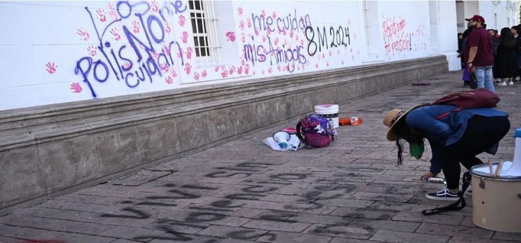 El colectivo “No se metan con nuestras hijas” tomó el palacio municipal