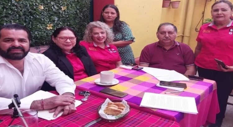 Denuncian a funcionarios de Cobaes y Carla Corrales por amenazas, hostigamiento