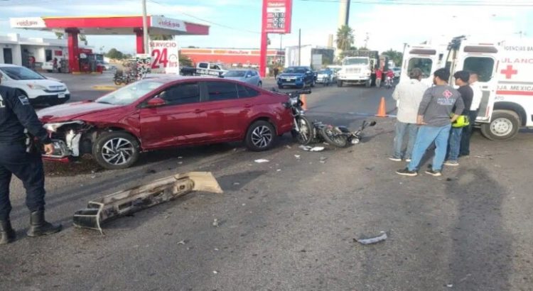 Accidente múltiple dejó un joven lesionado