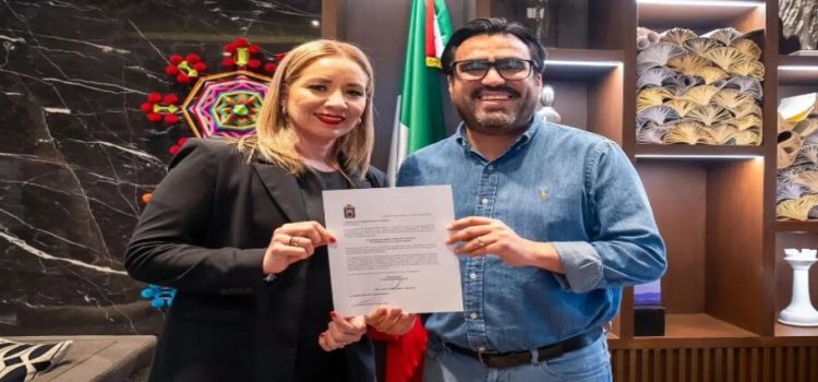 Gámez Mendívil nombra a María del Carmen Morales como secretaria de Obras y Servicios Públicos