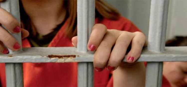 Vinculan a proceso a mujer por pagar 50 mil pesos para el asesinato de Dania Clarilú Vinculan a proceso a mujer por pagar 50 mil pesos para el asesinato de Dania Clarilú