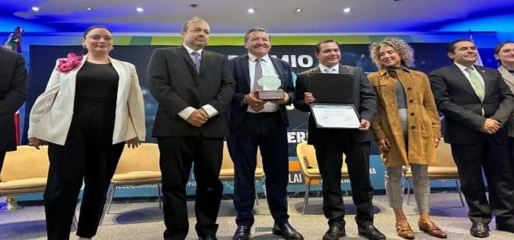 Otorgan a Sinaloa el premio IA en Gobierno 2024 del IFT