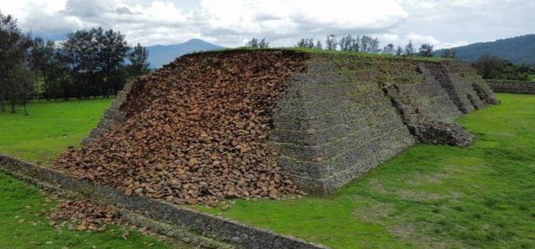 Colapsa pirámide en Ihuatzio, Michoacán