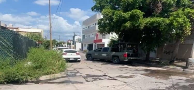Realizan operativo militar en la colonia Tierra Blanca de Culiacán Realizan operativo militar en la colonia Tierra Blanca de Culiacán
