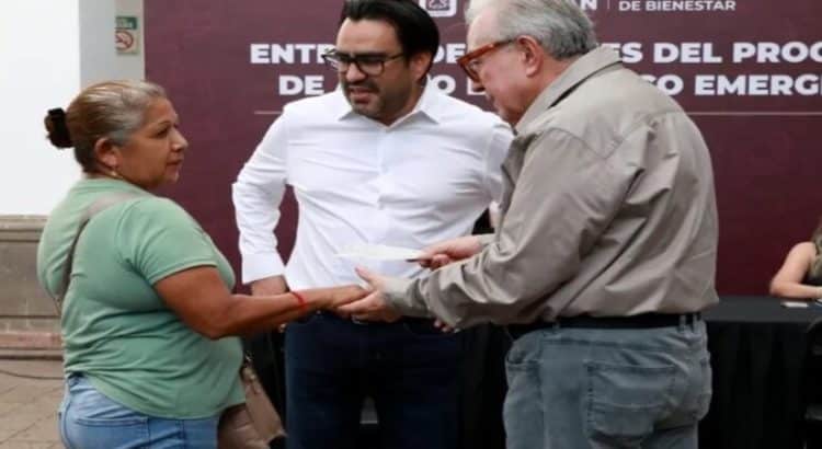 Gobierno estatal entrega apoyos económicos a comerciantes de Culiacán