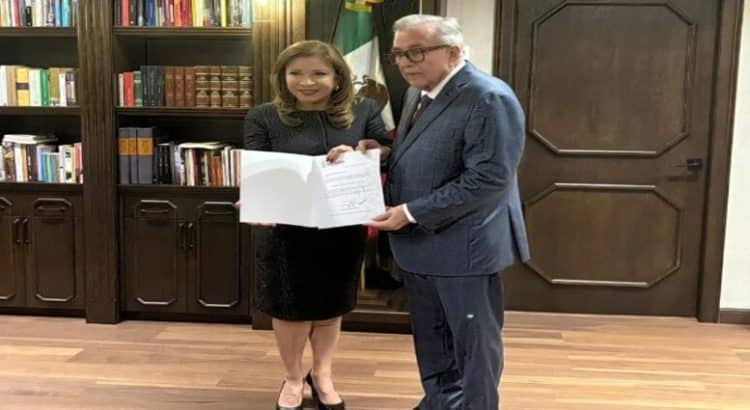 Gobernador nombra a Gloria Himelda Félix Niebla secretaria de Educación Pública y Cultura