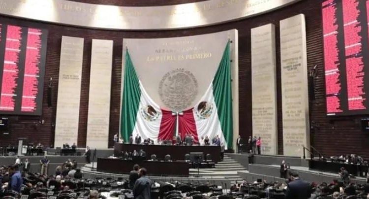 Diputados insisten en reducir jornada laboral a 40 horas semanales