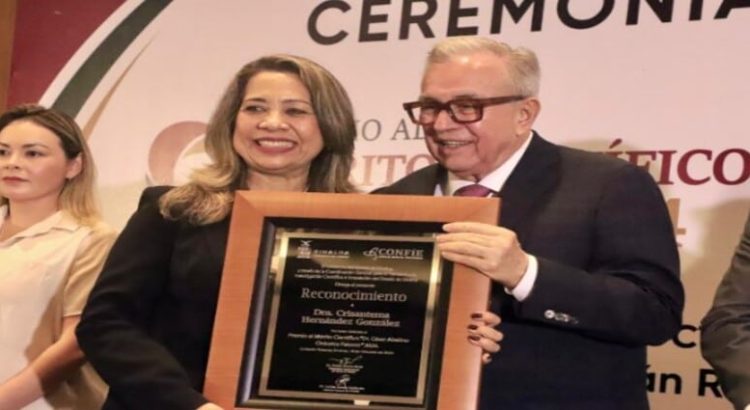 Rocha Moya entrega el Premio al Mérito Científico 2024