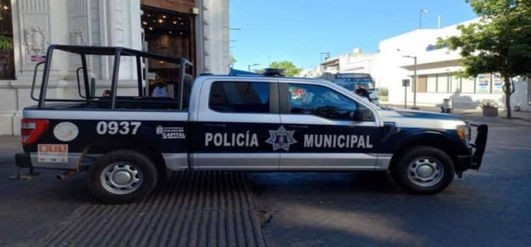 Le roban a pareja de adultos mayores de 17 mil pesos